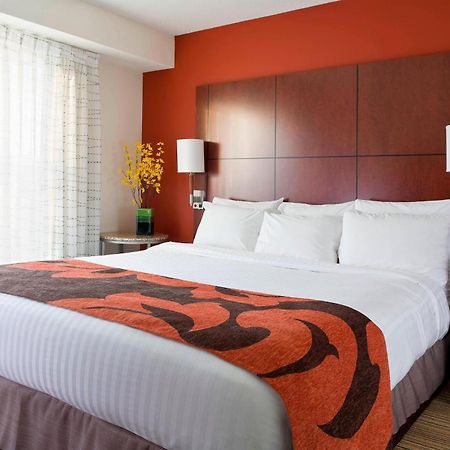 Residence Inn By Marriott Сидър Рапидс Стая снимка