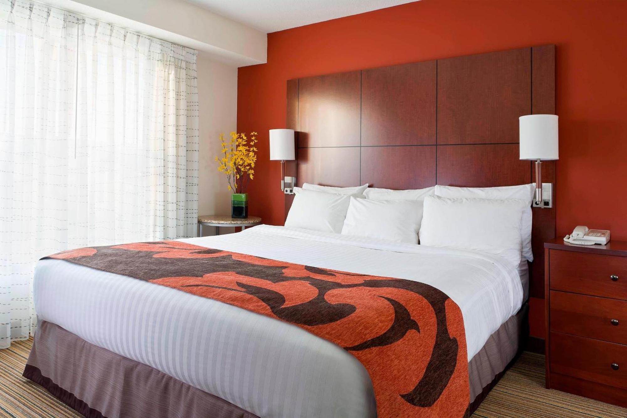 Residence Inn By Marriott Сидър Рапидс Стая снимка