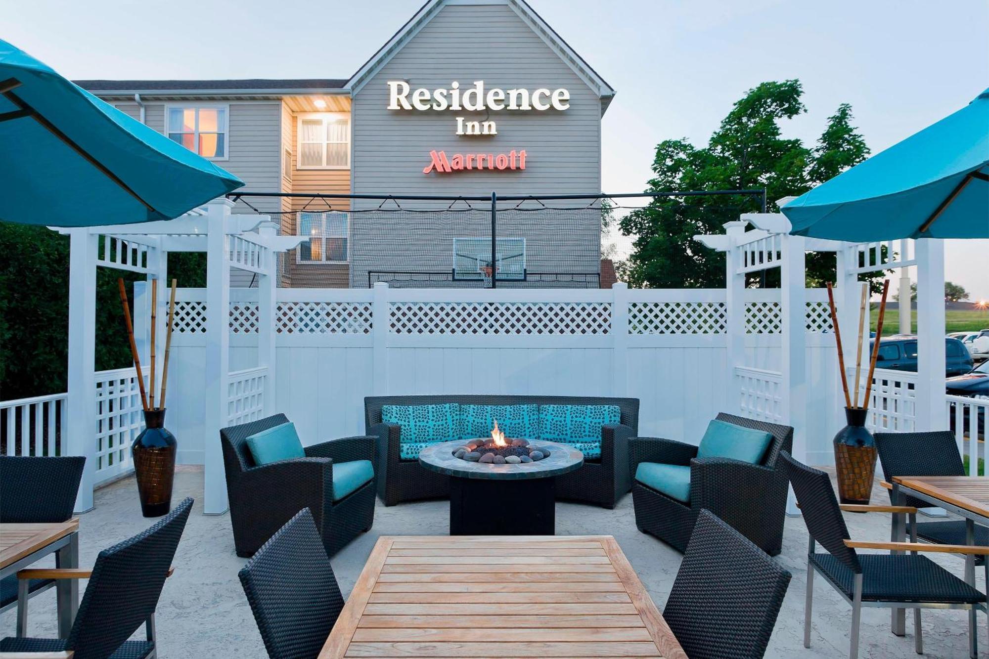 Residence Inn By Marriott Сидър Рапидс Екстериор снимка